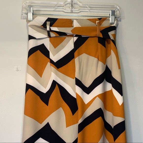 Wide-Leg Patterned Trouser with Waist Tie - Picture 7 of 7